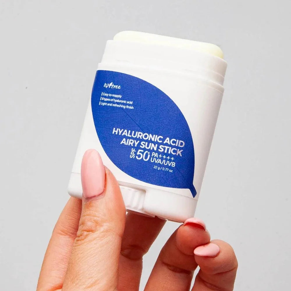 Isntree Hyaluronic Acid Airy Sun Stick SPF50+ – Lightweight UV Protection – 22g
واقي الشمس إيسنتري بحمض الهيالورونيك – حماية خفيفة الوزن من الشمس – 22 جرام


