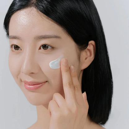 SKIN1004 Madagascar Centella HYALU-CICA WATER-FIT SUN SERUM SPF50+ PA++++ 50ml